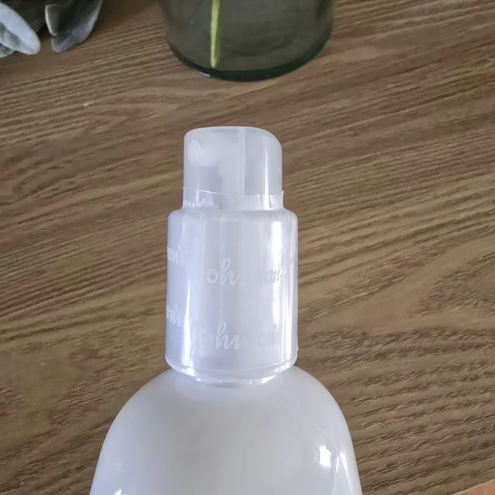 Johnson's Clean & Fresh Conditioning Spray *Discontinued*